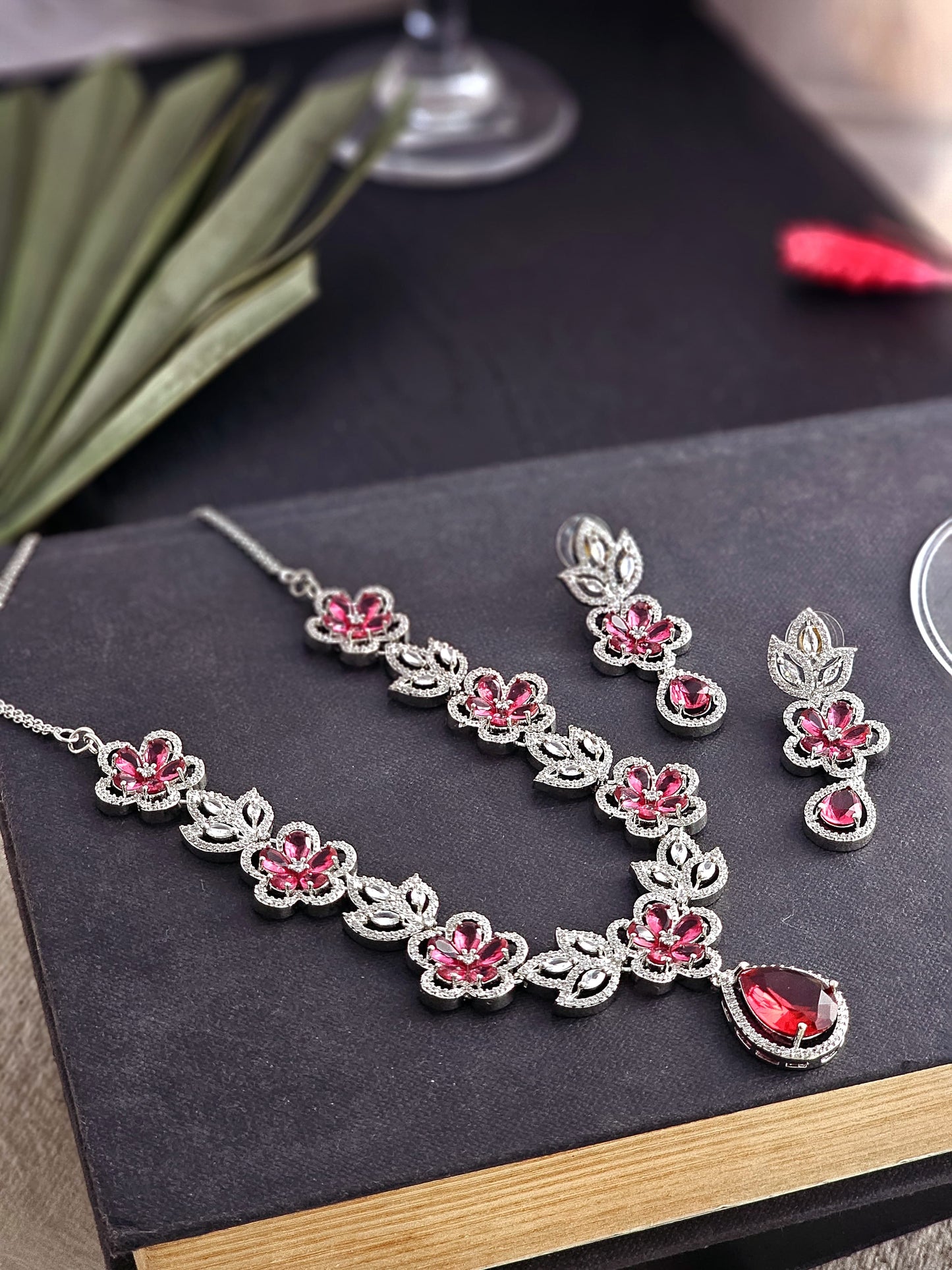 Rosabelle Bloom Necklace Set