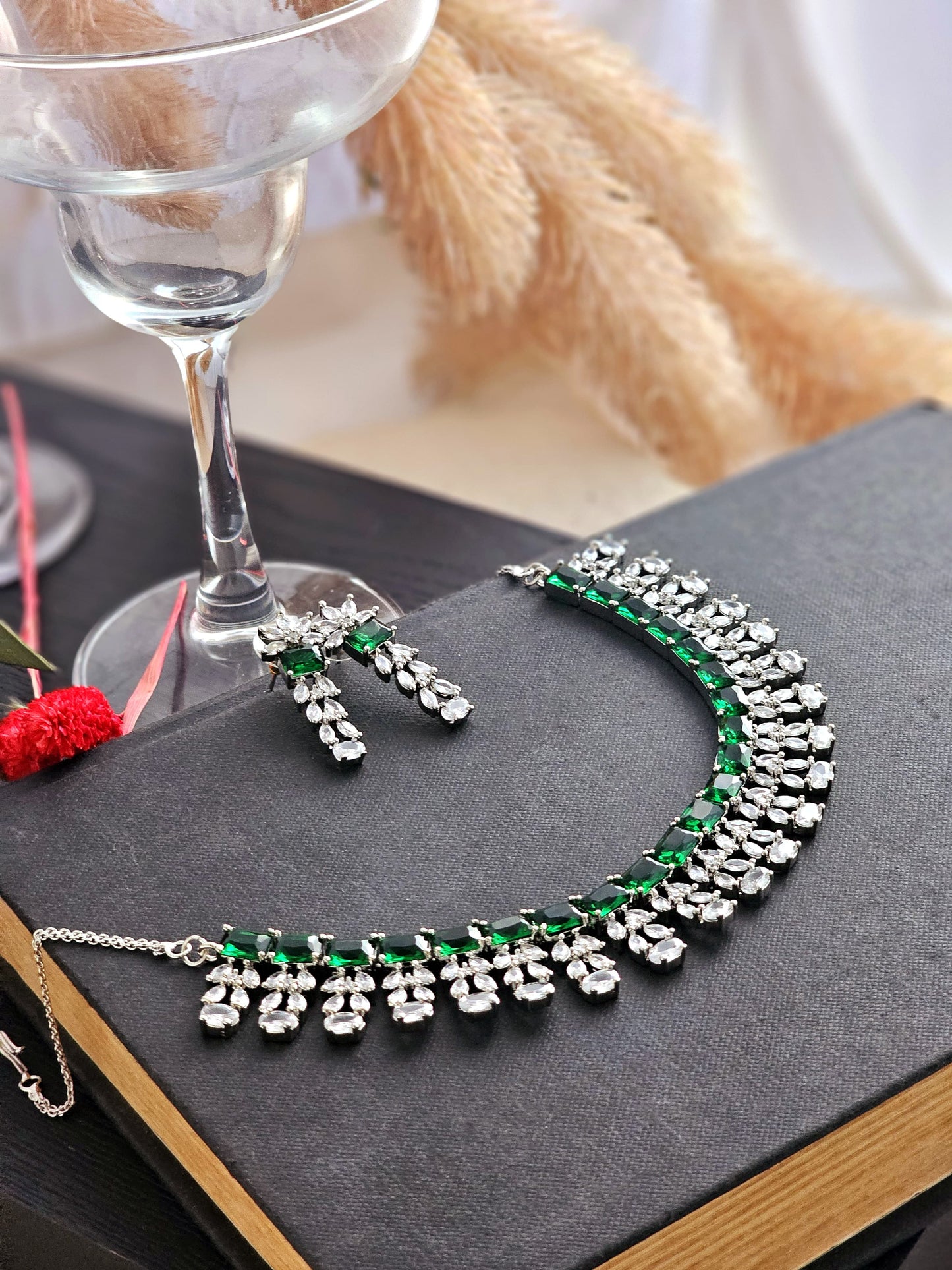 Emerald Grace Necklace Set