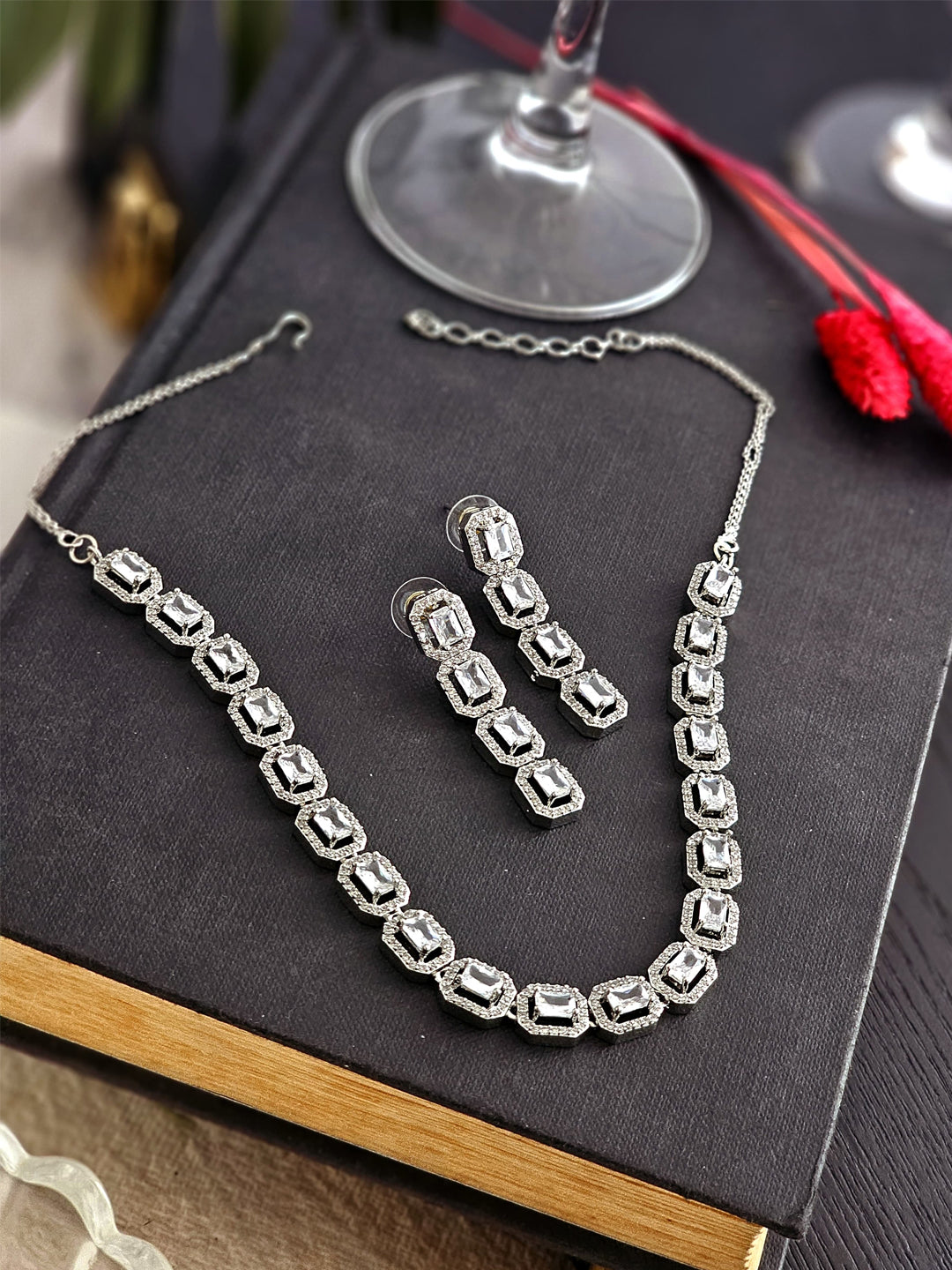 Opal Shine Necklace Set