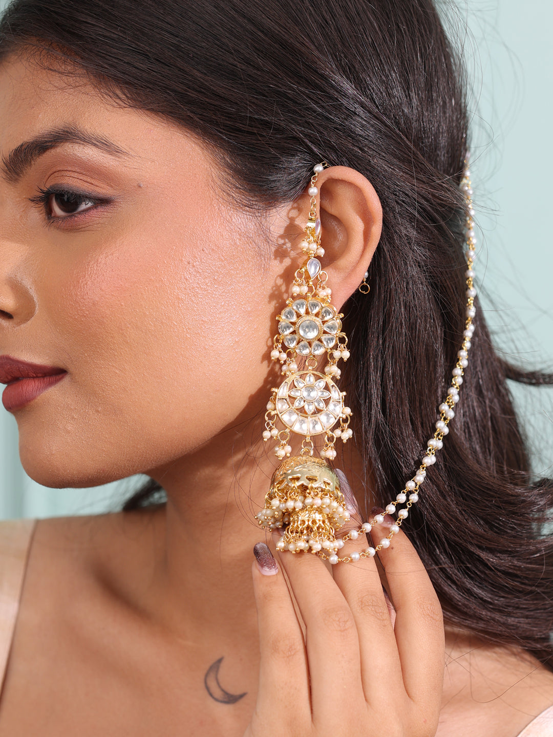 Zyara Majestic Grace Pachi Kundan Earchain