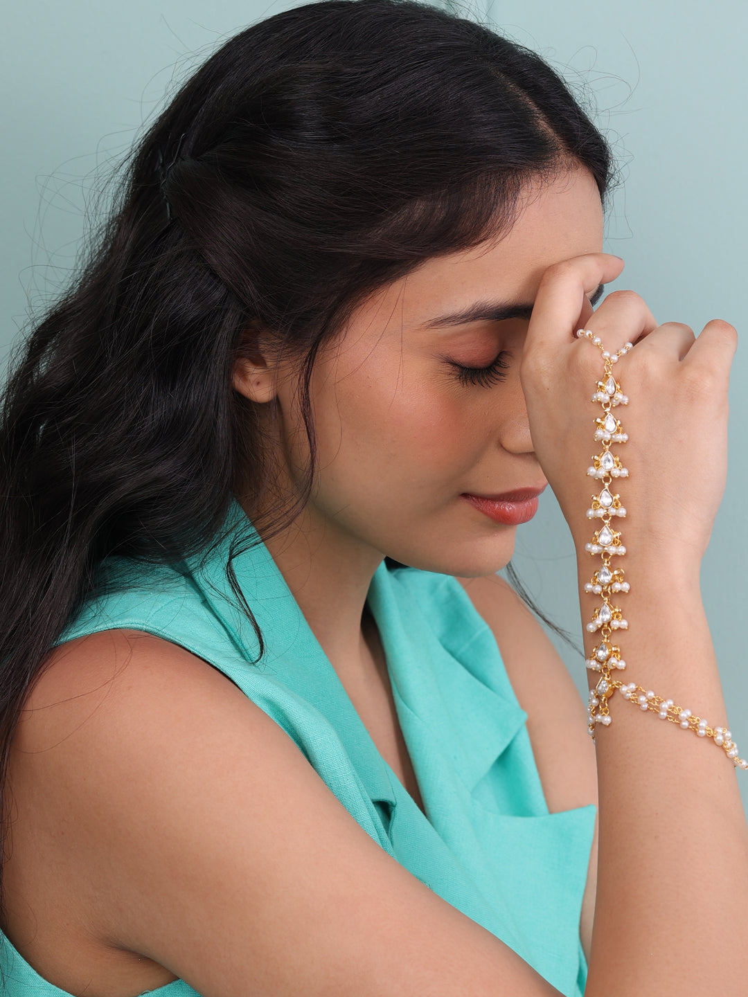 Leia Pachi Kundan And Pearl Hathphool Bracelet
