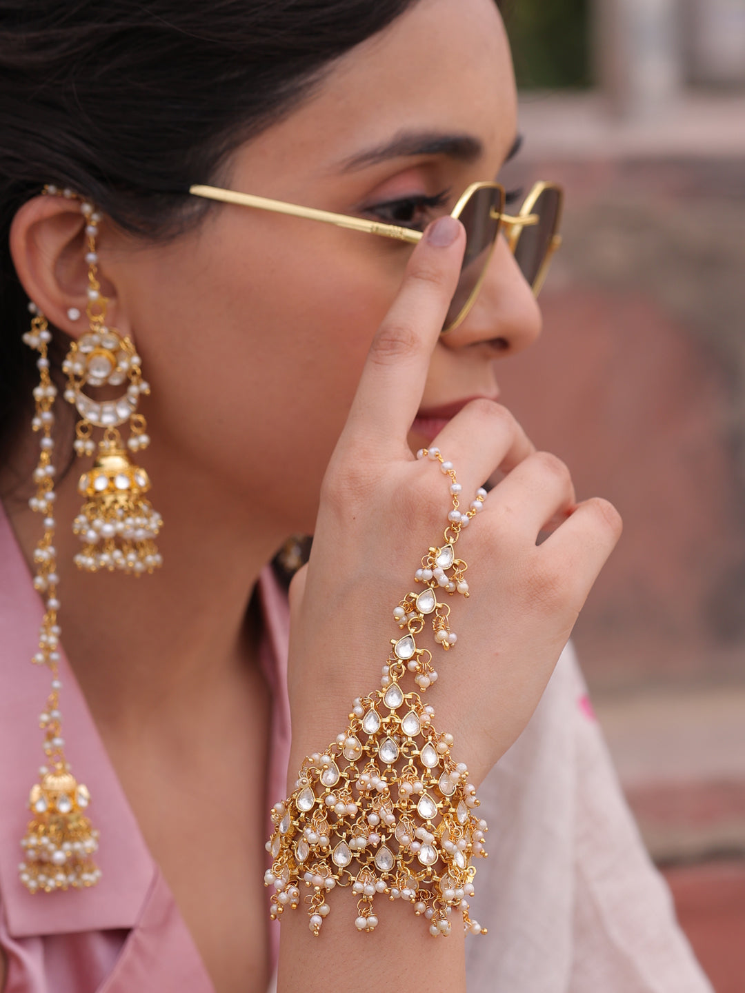 Inakshi Pachi Kundan Hathphool Bracelet