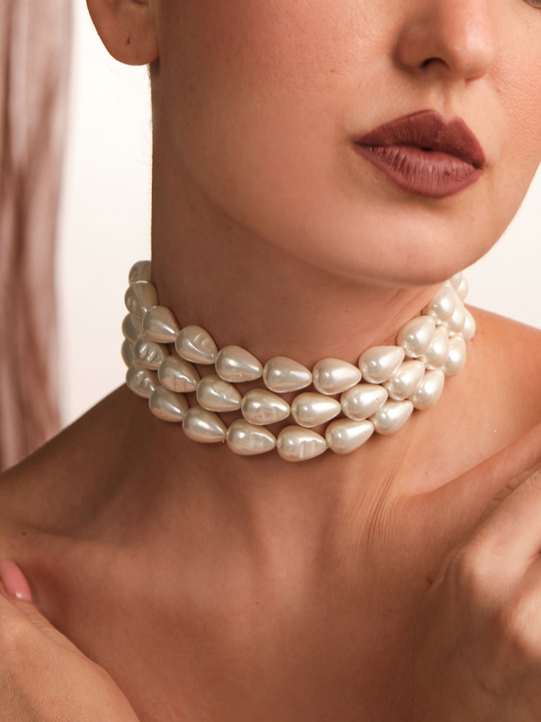 Dewdrop Elegance Pearl Choker