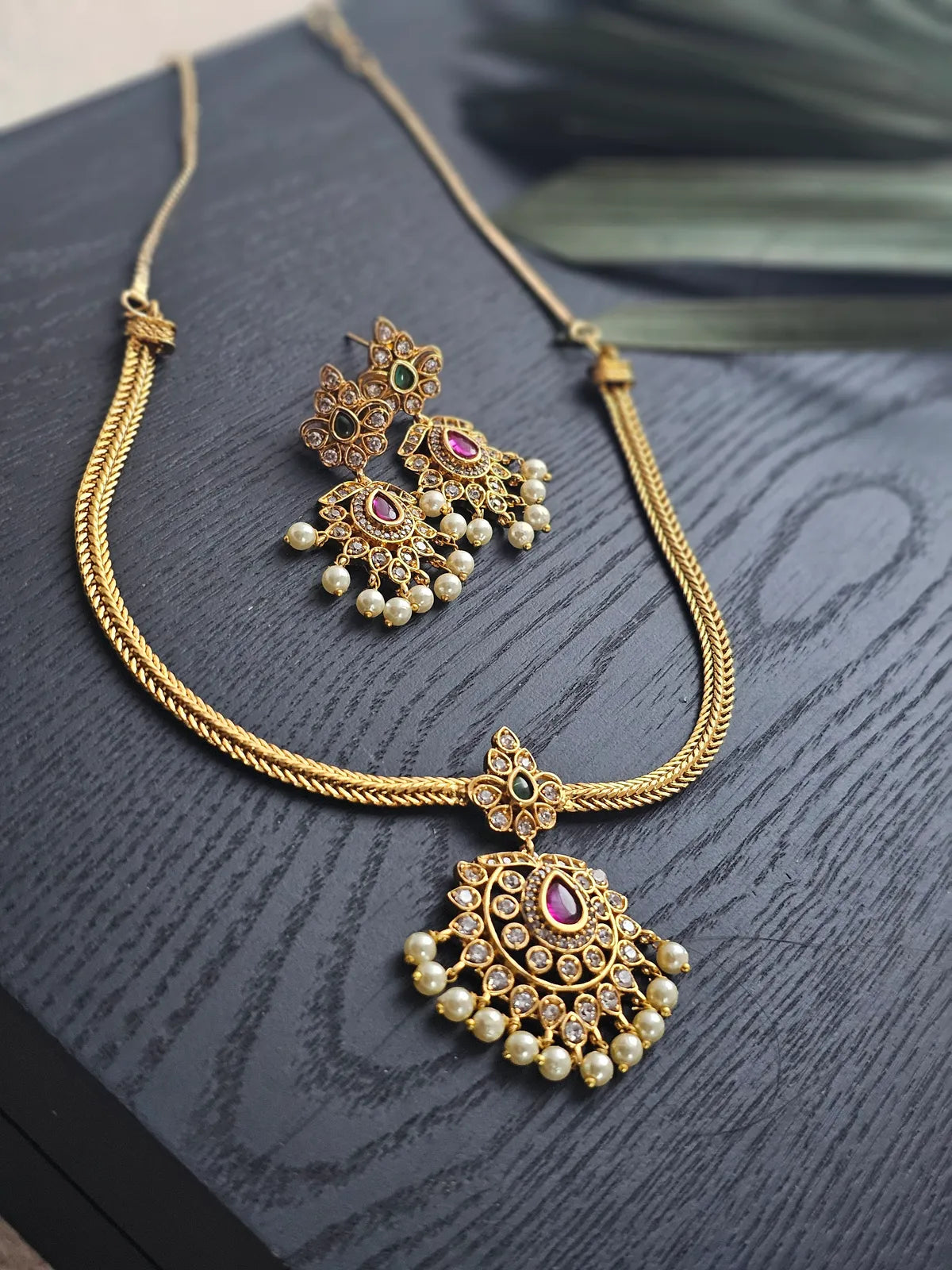 Livia Glow Pearl Timeless Grace Necklace Set