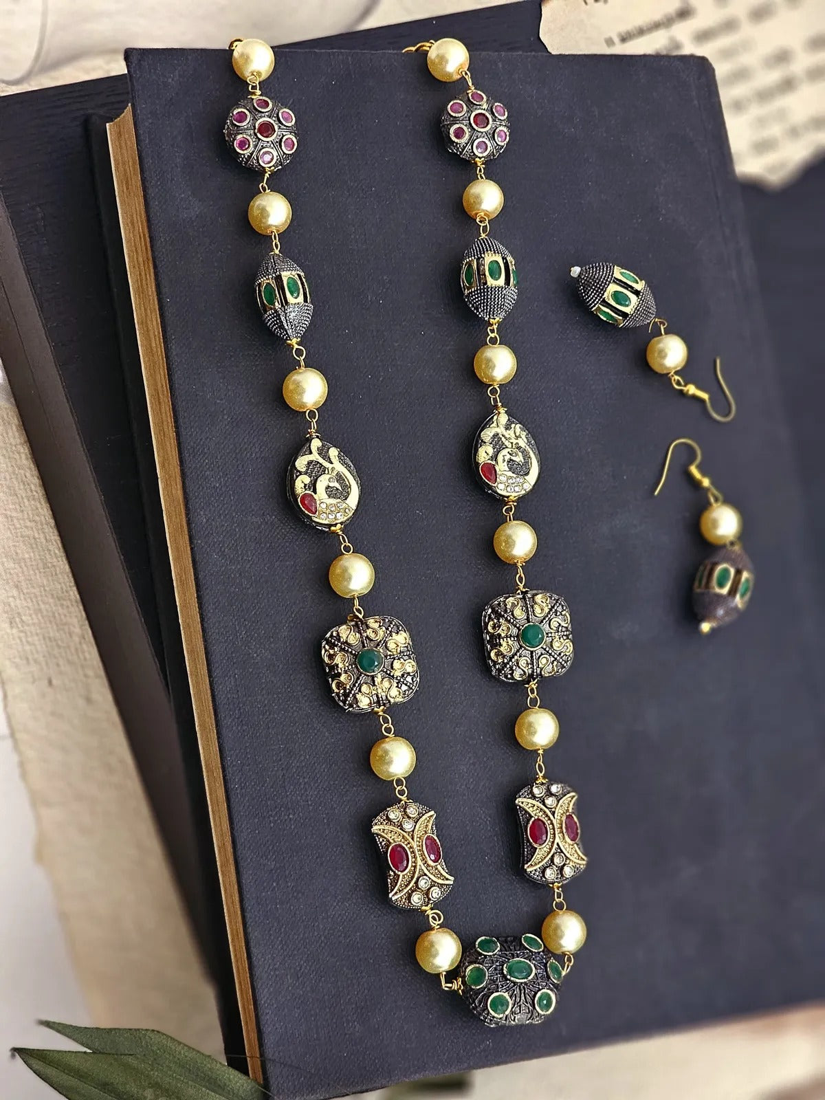Midnight Tumble Pearl & Quartz Necklace Set