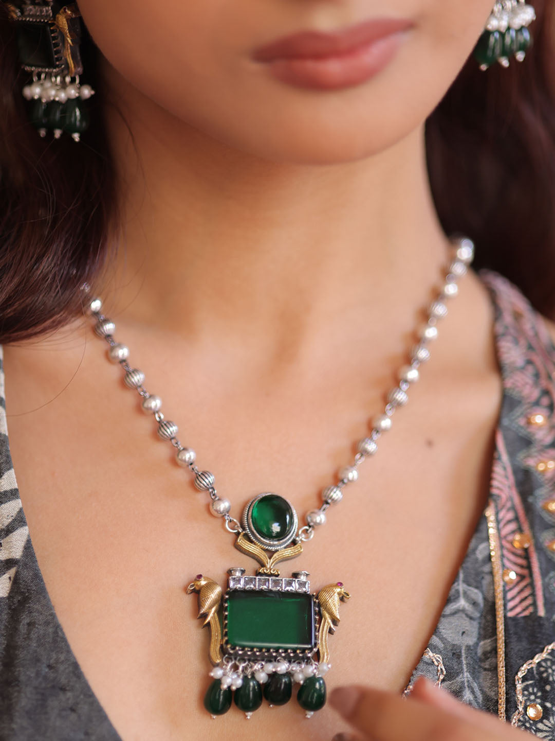 Emerald Regal Heritage Necklace Set
