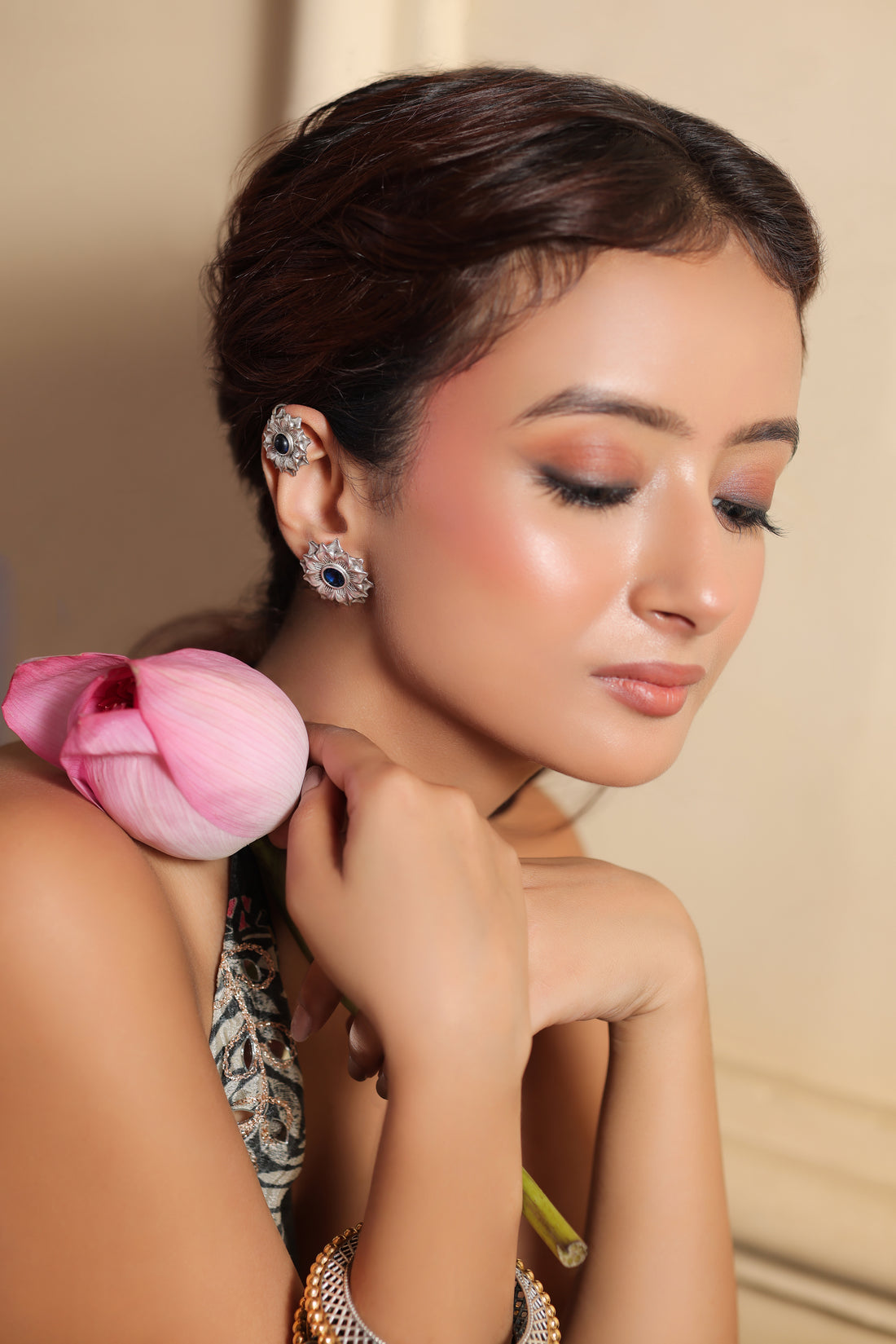 Midnight Silver Stone Earcuff