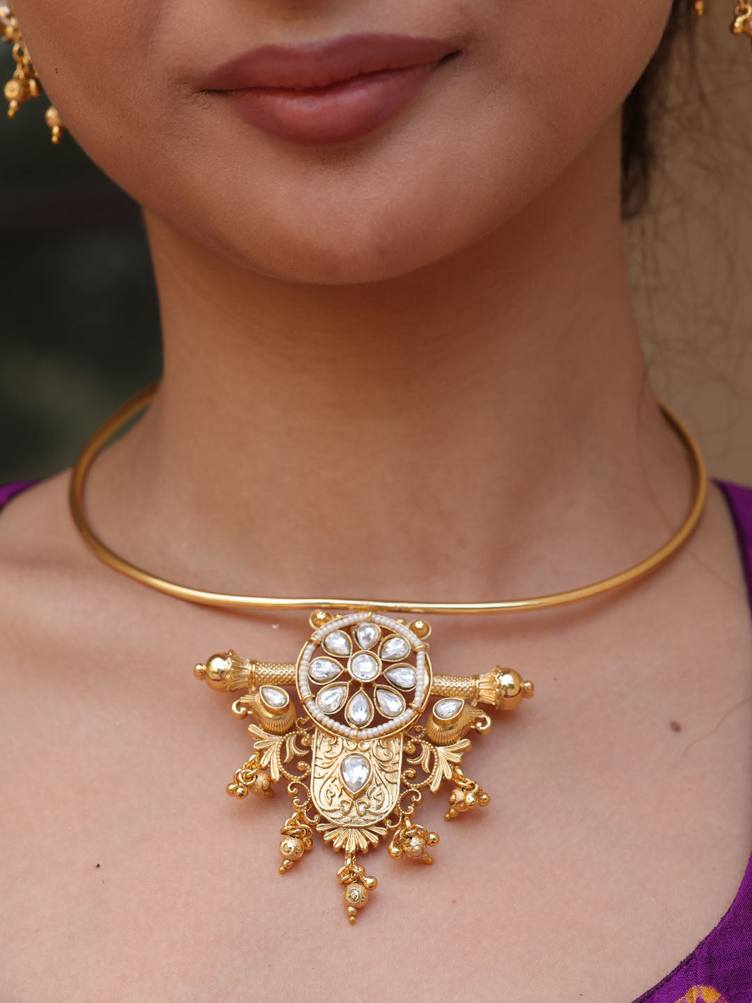 Kundan Glow Hasuli Set