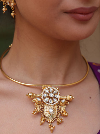 Kundan Glow Hasuli Set