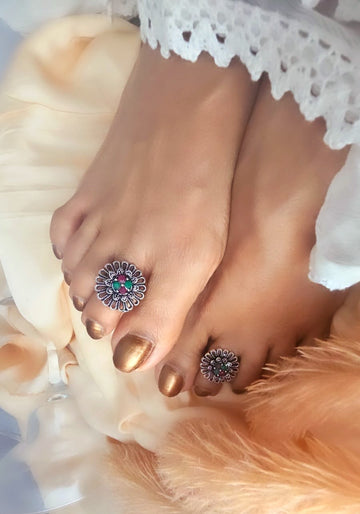 Binni' Wardrobe Hand crafted German Silver toe ring pair