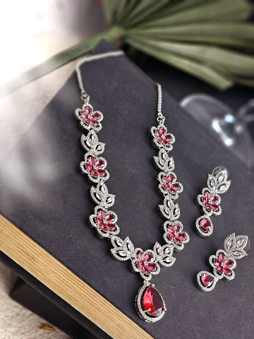 Rosabelle Bloom Necklace Set