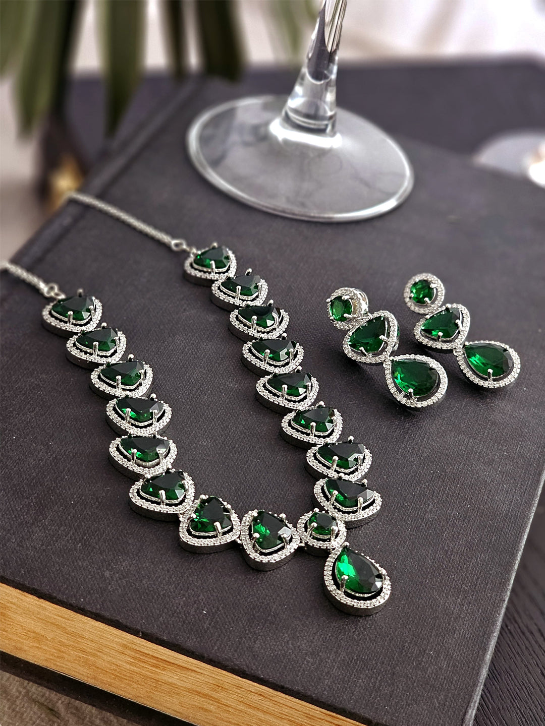 Forest Glimmer Necklace Set