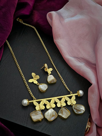 Liyana Untamed Raw Elegance Mystic Stone Pendant Necklace