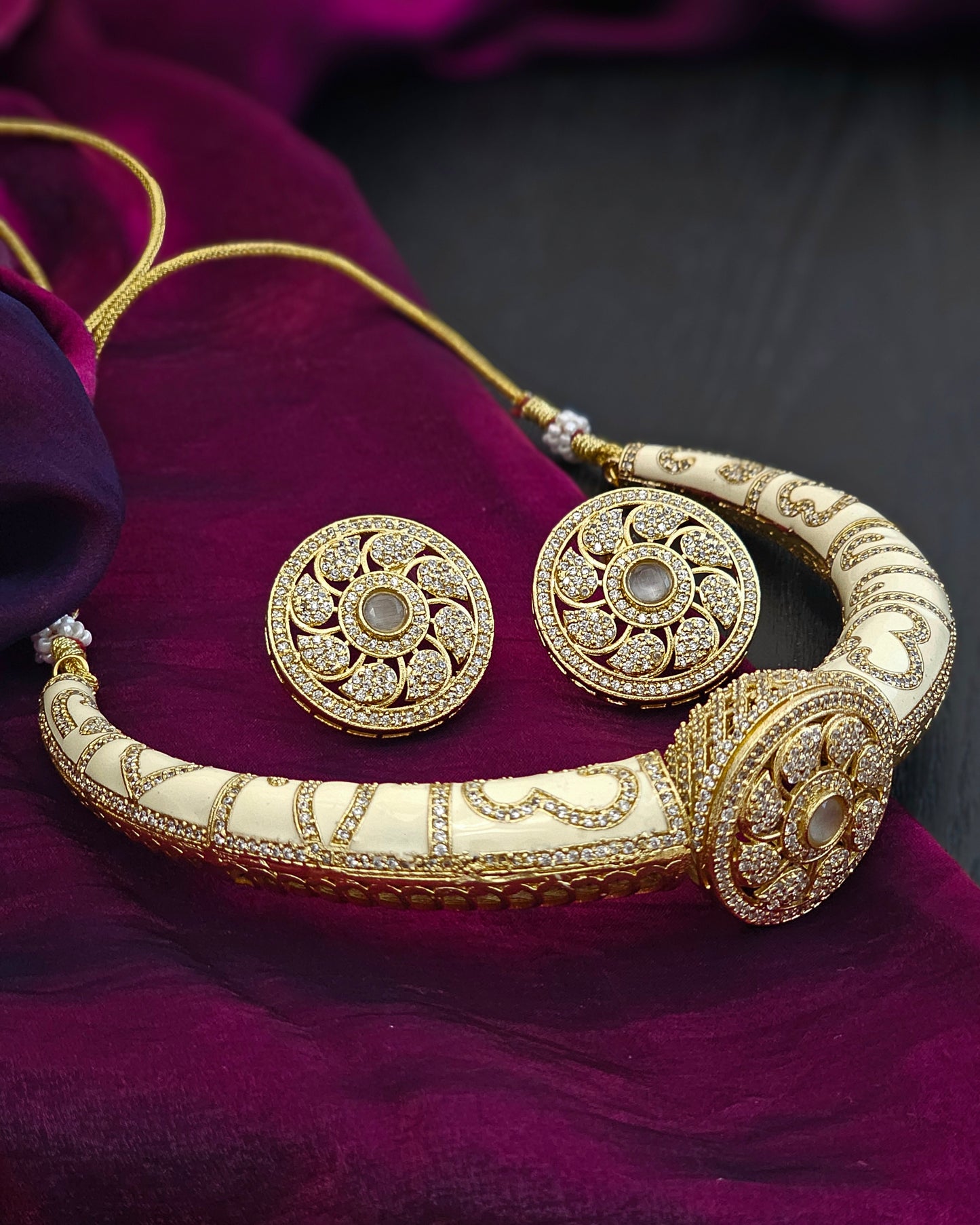 Anvika Serene Cream Blossom Elegance Necklace Set