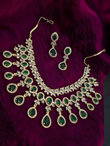 Sanaya Majestic Glow Emerald Empress Necklace Set