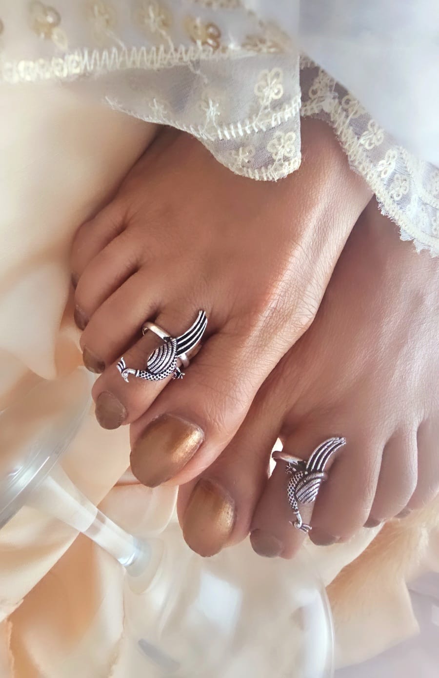 Binni' Wardrobe Hand crafted German Silver toe ring pair