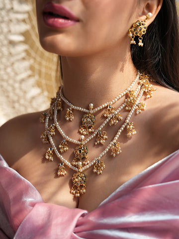 Triple-Layered Ishara Regal Kundan Necklace Set With Mangtika
