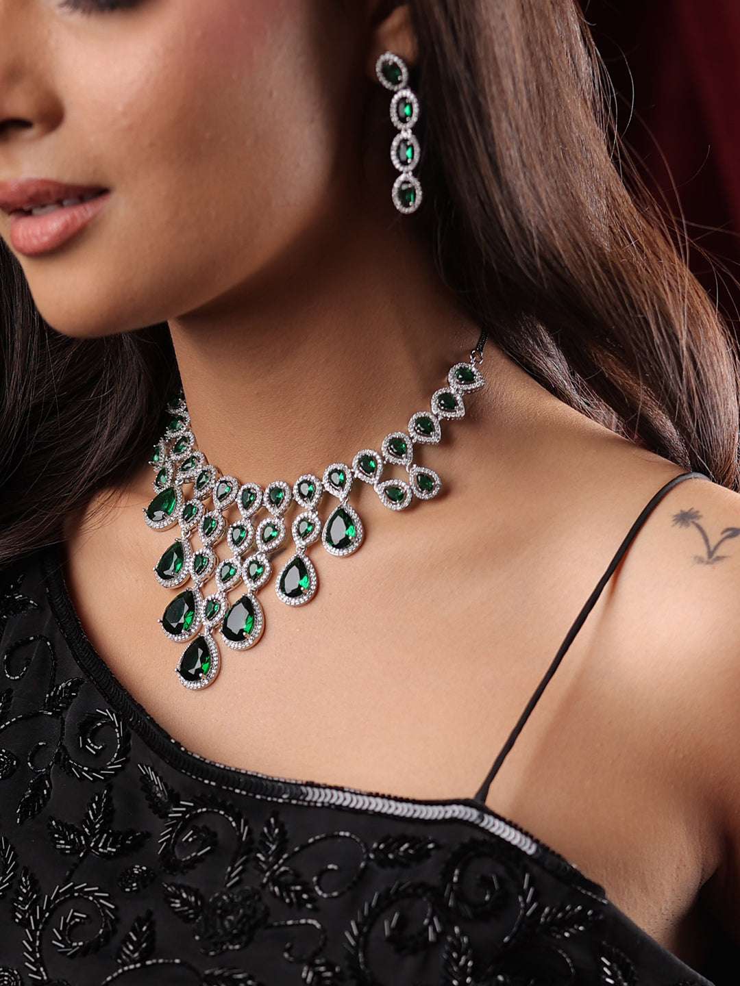 Emerald Glow AD Necklace Set