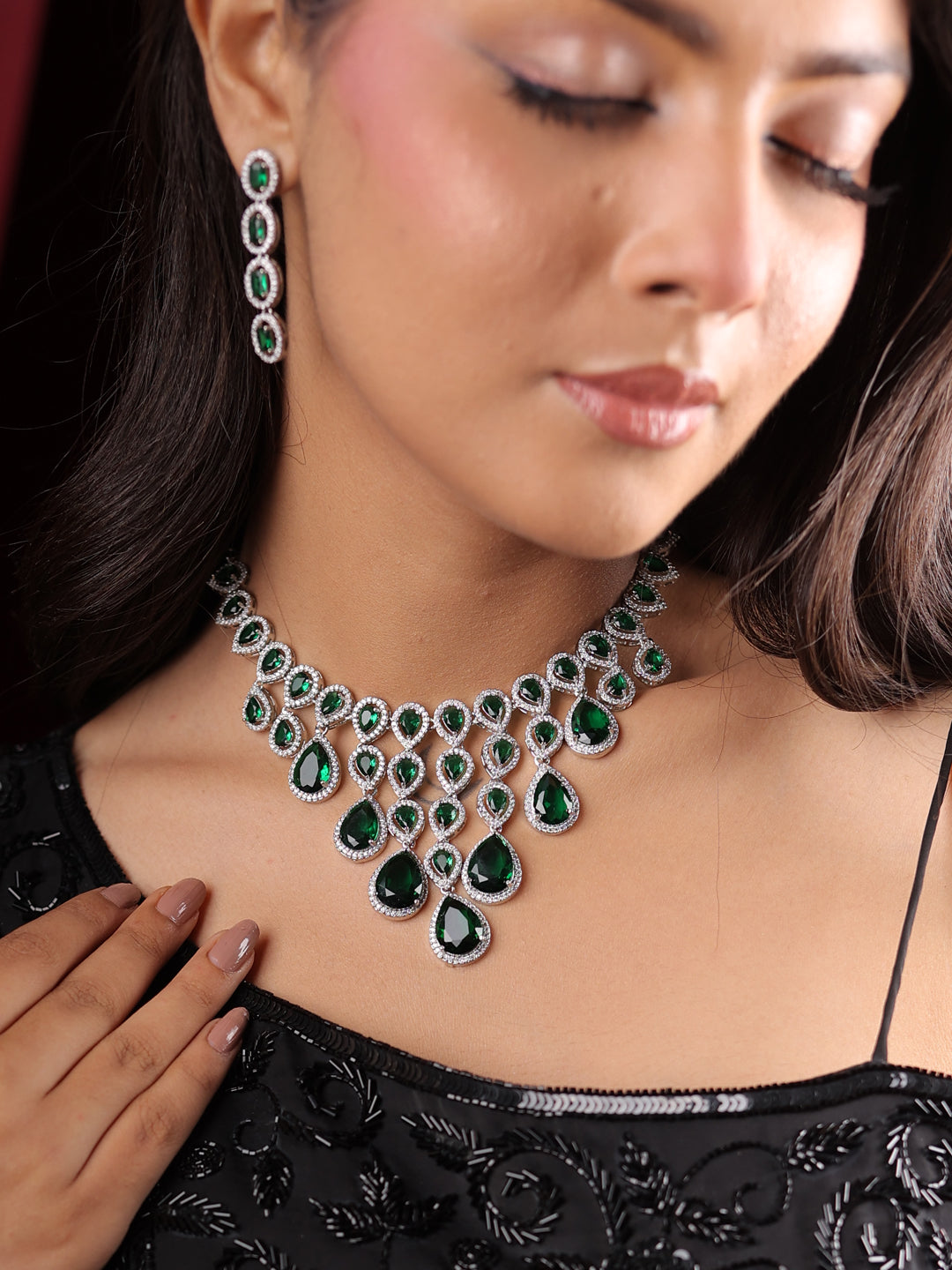 Emerald Glow AD Necklace Set