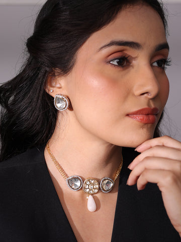 Arnika Timeless Radiance Kundan Pendant Necklace Set