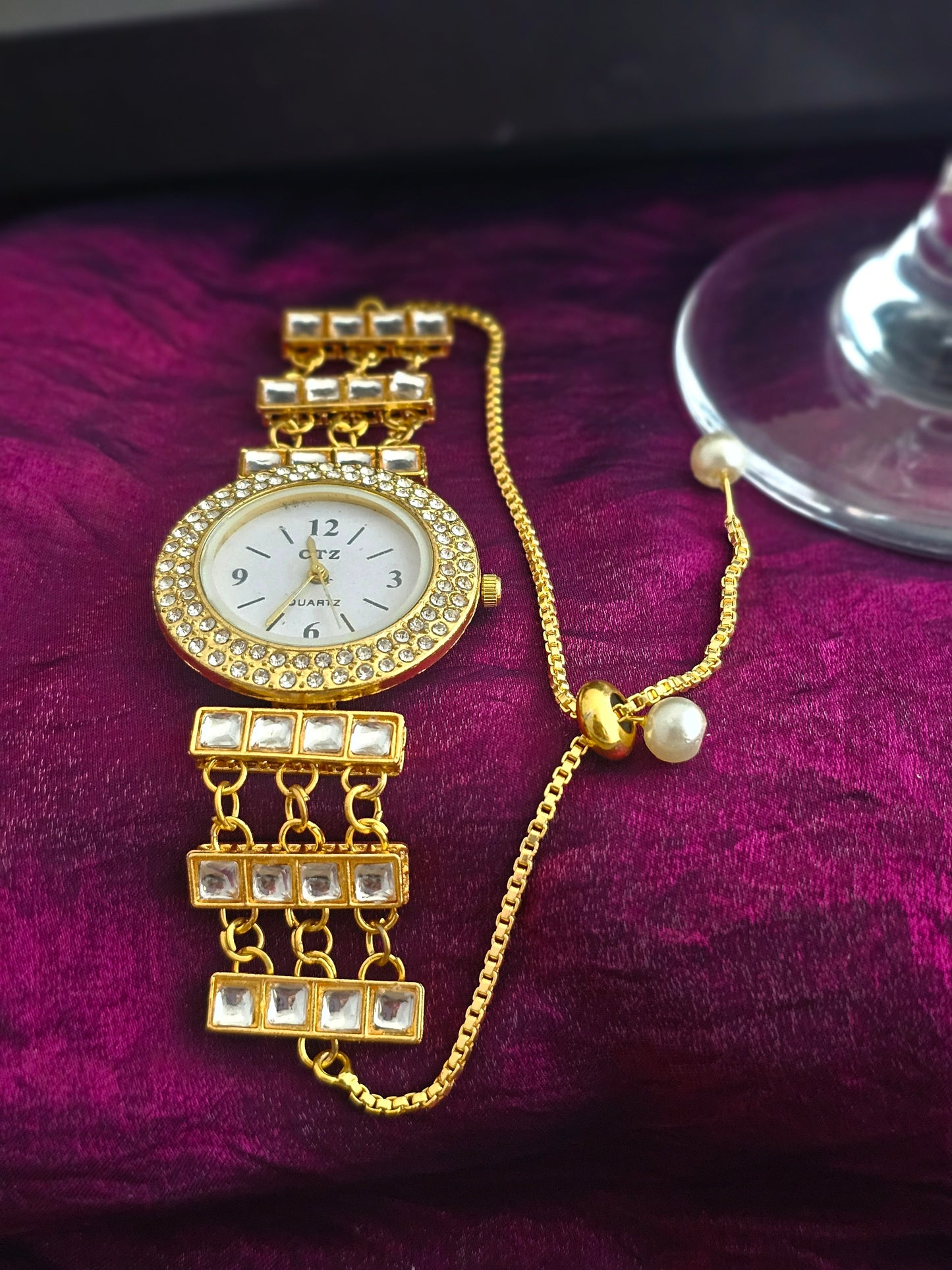 Kundan Elegance Bracelet Watch