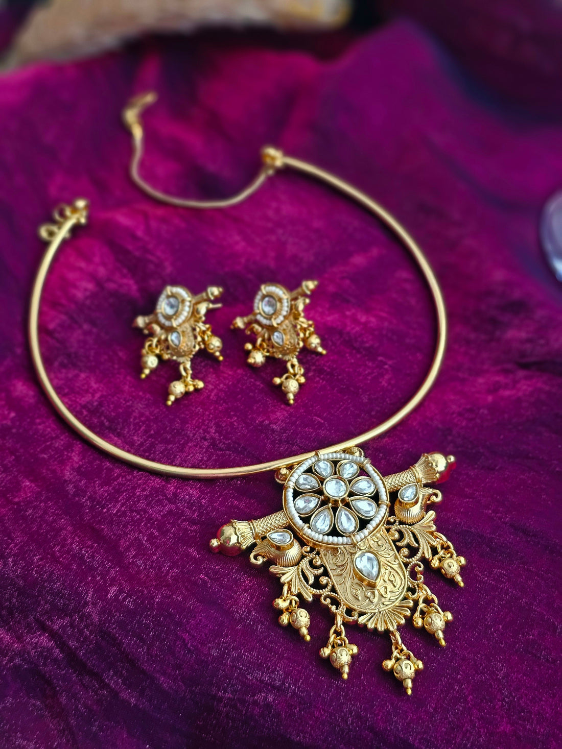 Kundan Glow Hasuli Set