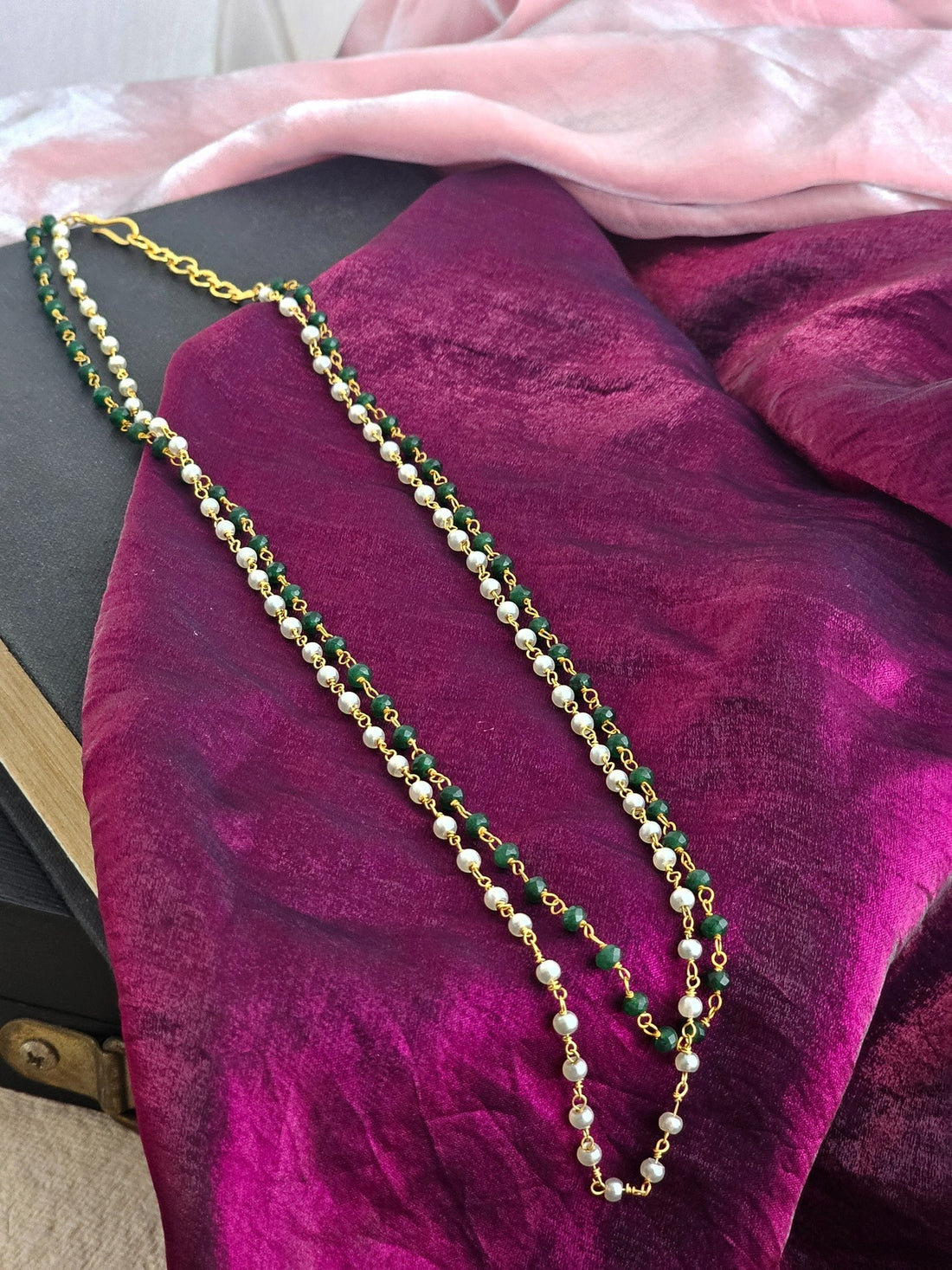 Classic Two-Layer Green and White Beaded Necklace