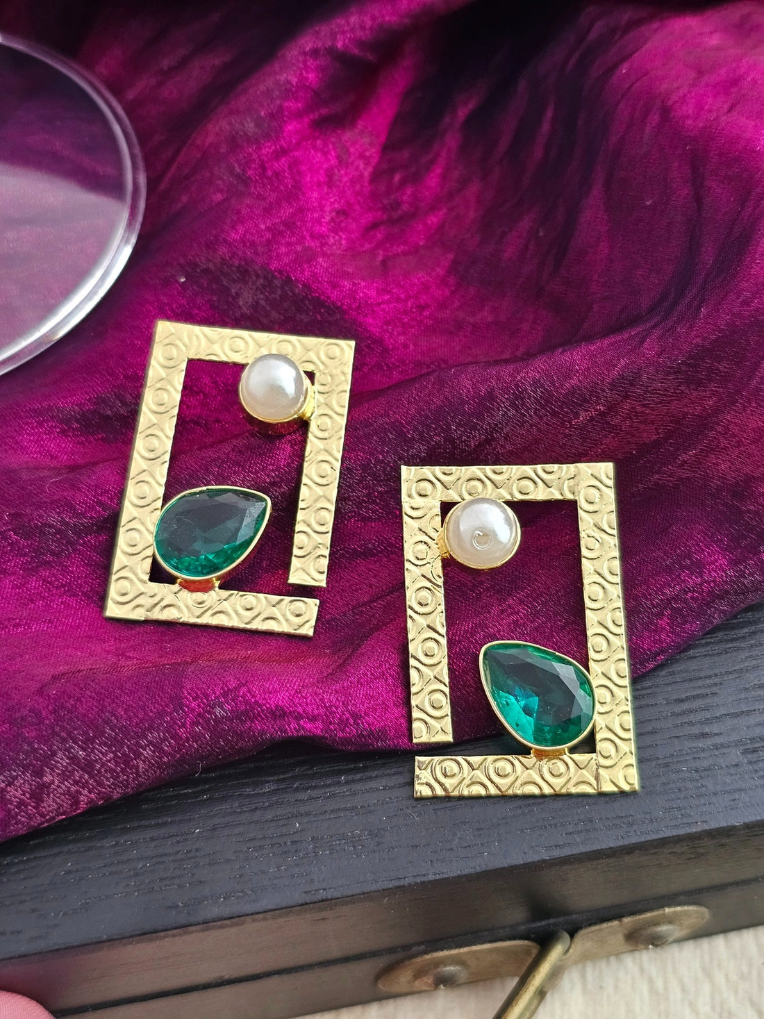 Zunaira Eternal Luminous Glow Radiance Earrings Set
