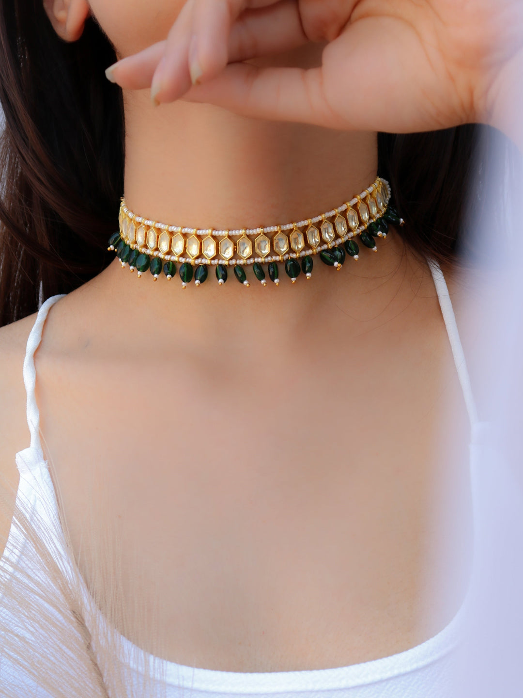 Inaaya Quartz Kundan Choker
