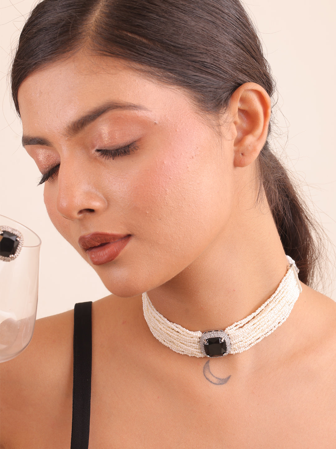 Midnight Pearl AD Choker Set