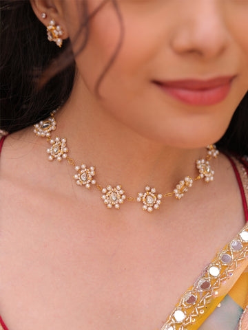 Aranyika Majestic Lustral Glow Pachi Kundan Choker Set