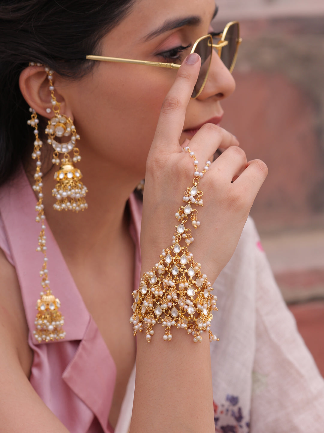 Inakshi Pachi Kundan Hathphool Bracelet