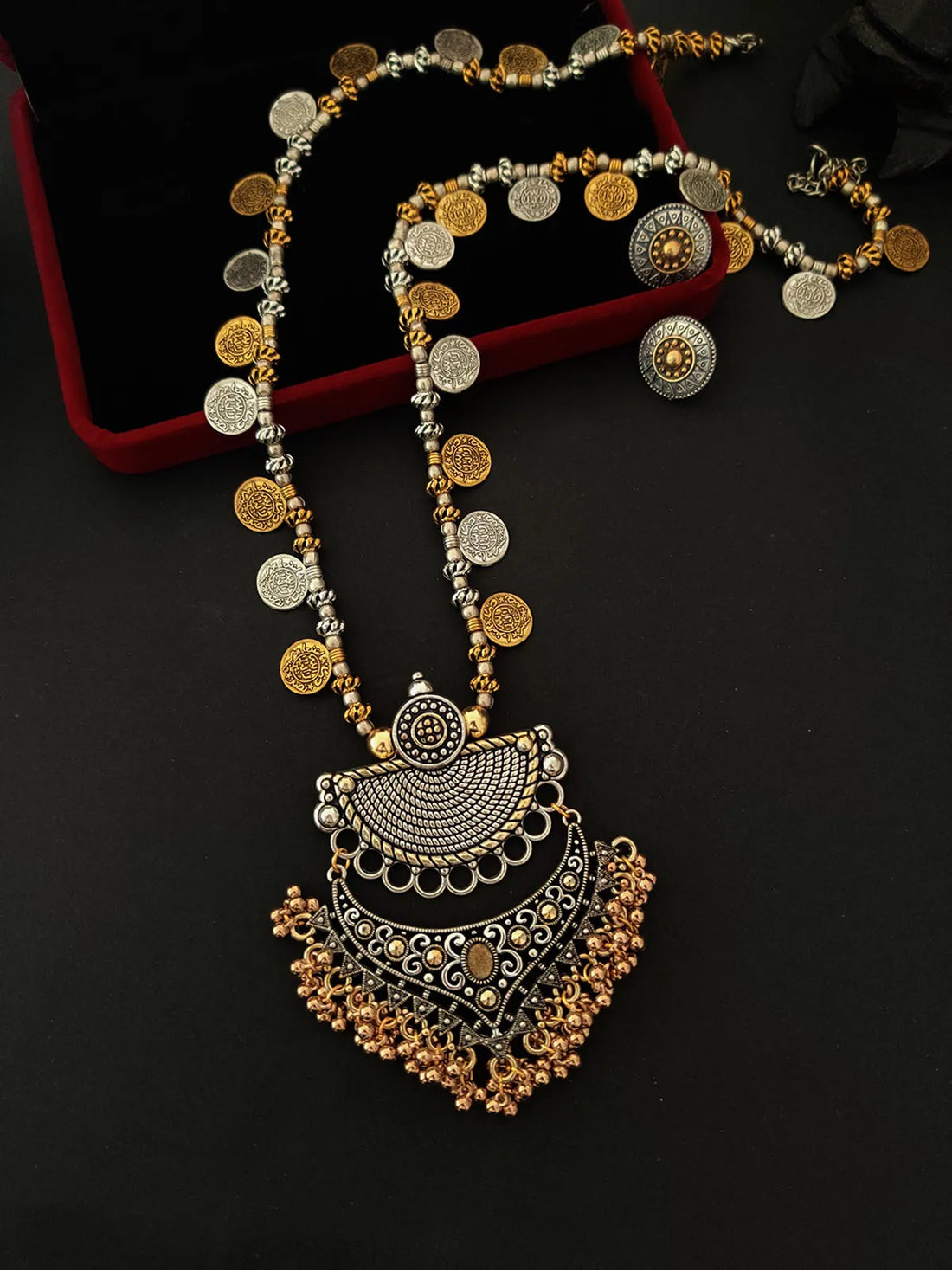 Arvya Necklace Set
