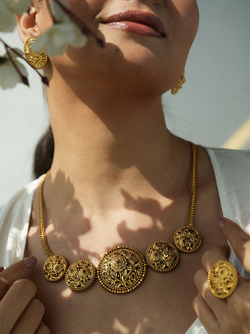 Divine Golden Necklace Set