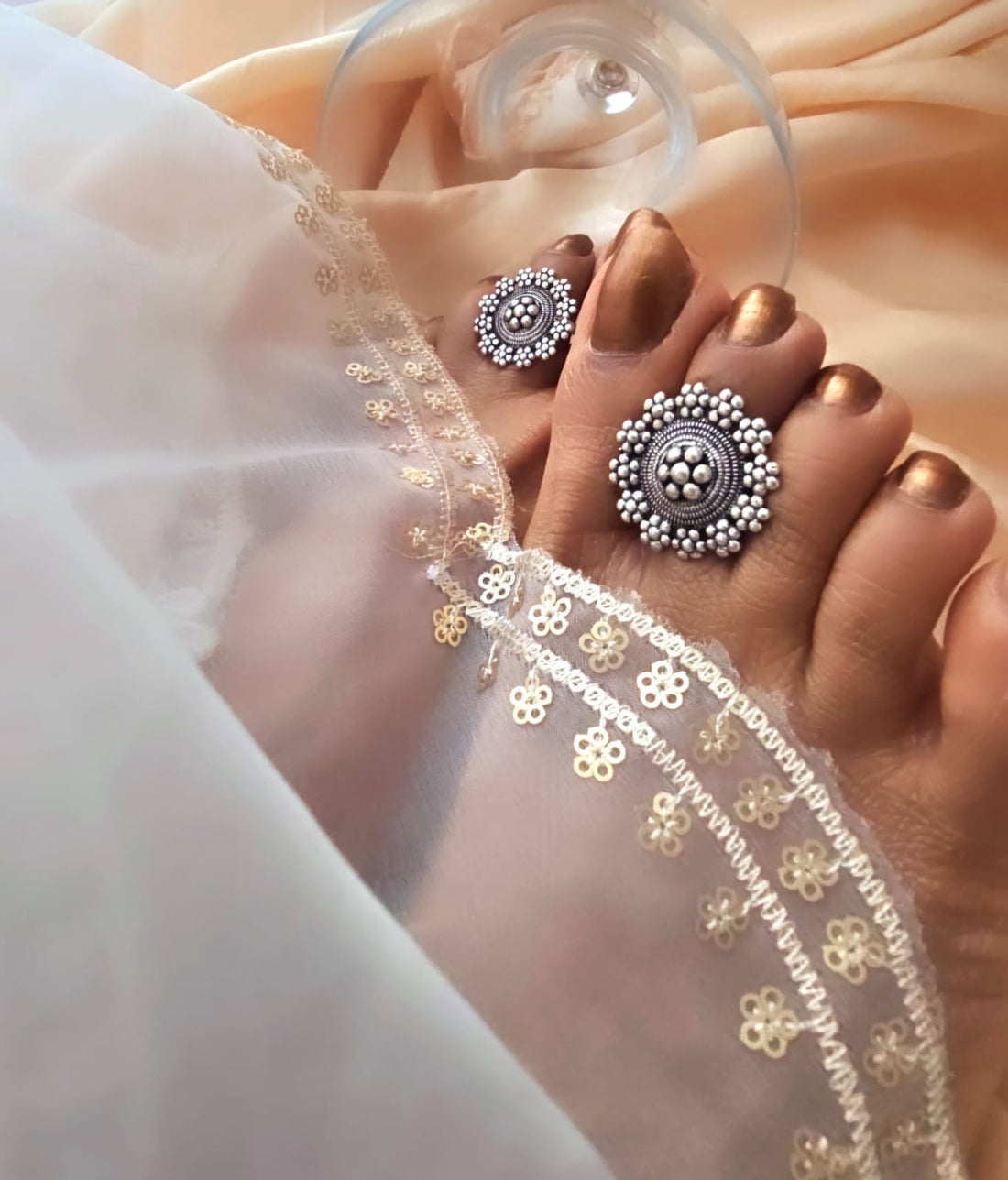 Binni' Wardrobe Hand crafted German Silver toe ring pair