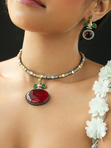 Dualora Necklace Set