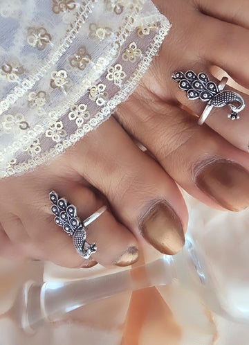 Binni' Wardrobe Hand crafted German Silver toe ring pair