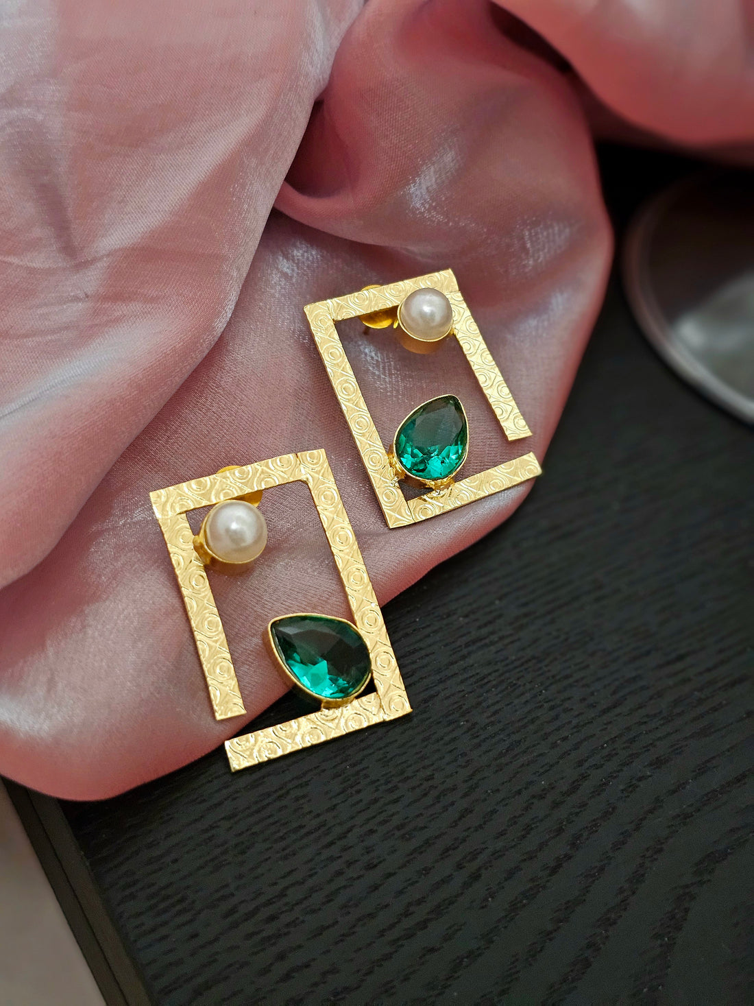 Zunaira Eternal Luminous Glow Radiance Earrings Set