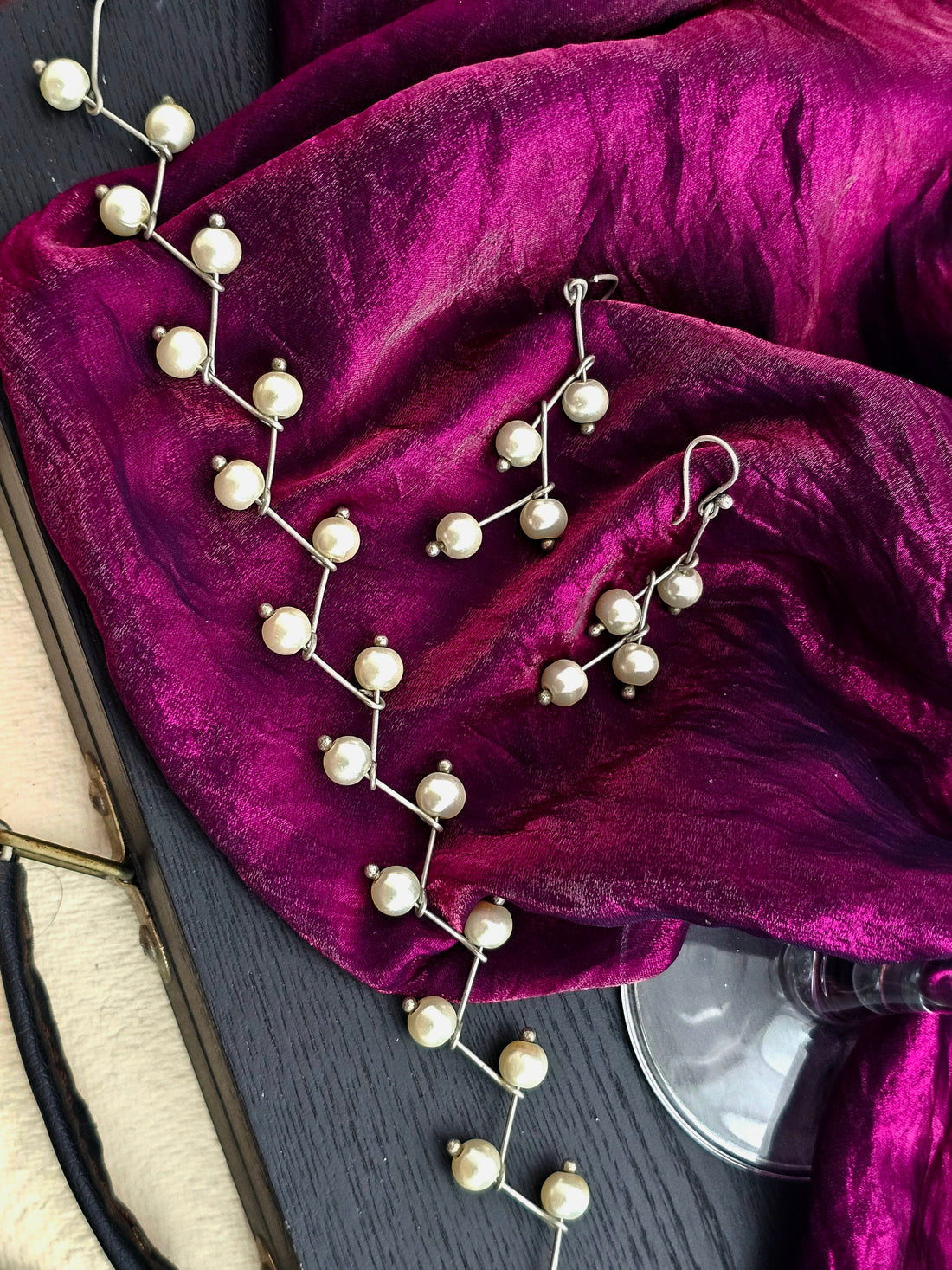 Serenella Wave Luxe Elegance White Pearl Jewelry Set