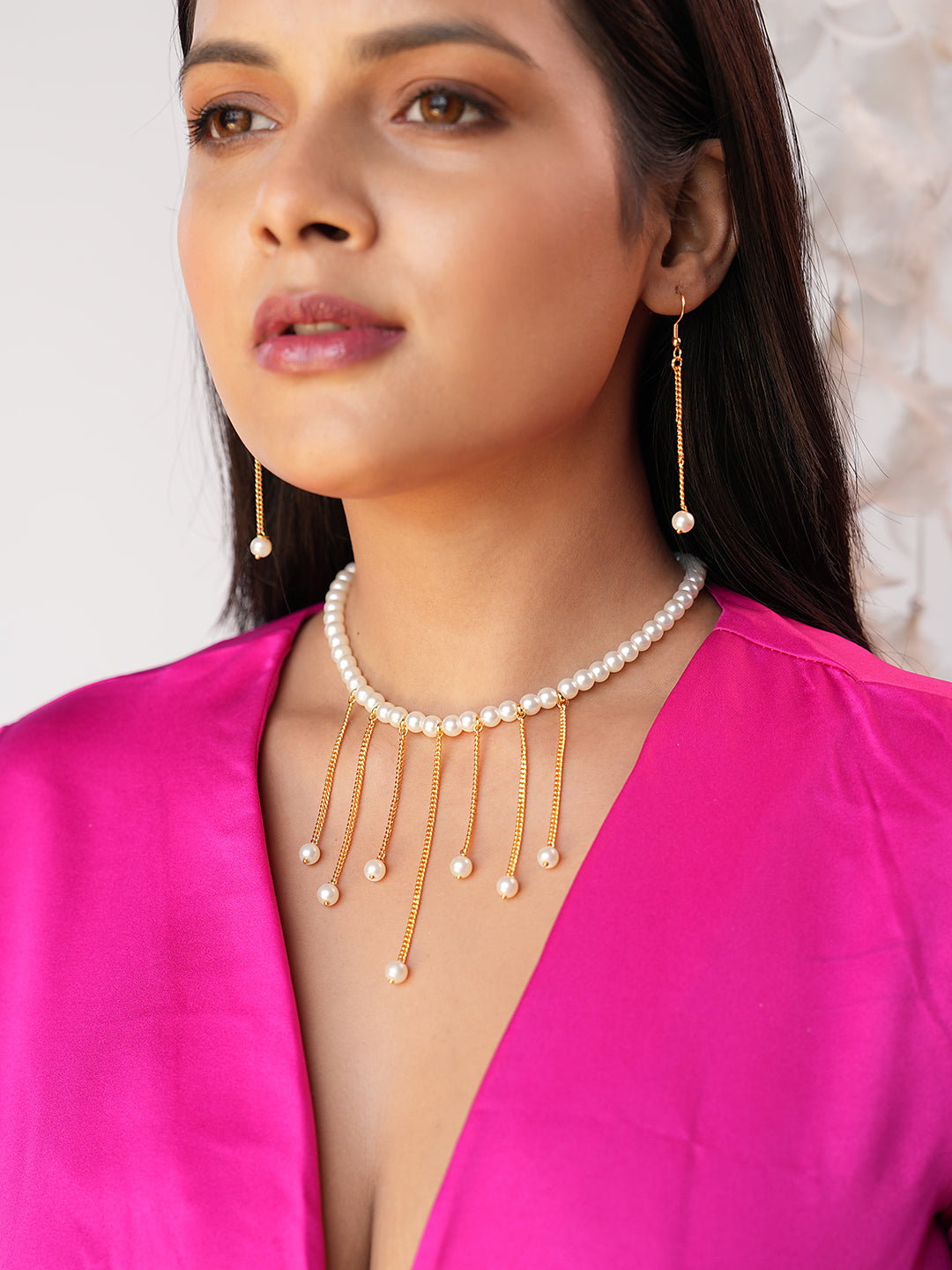 Elora Lustrous Elegant Pearl Necklace Set
