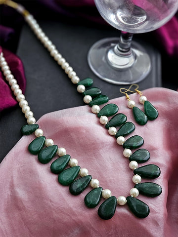 Verdant Elegance Quartz Necklace Set