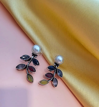 Leaf shaped Drop Earring