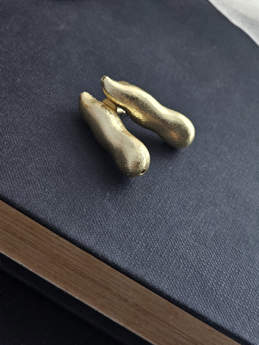 Lena Capsule Stud Earrings