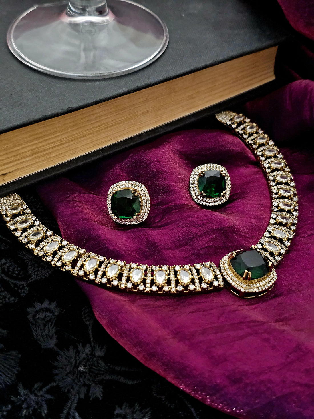 Emerald Glimmer AD Necklace Set