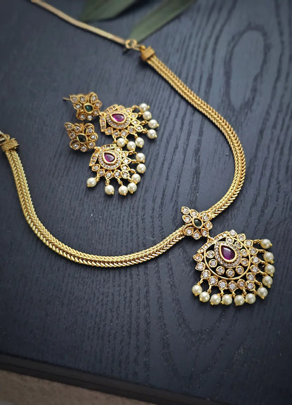 Livia Glow Pearl Timeless Grace Necklace Set