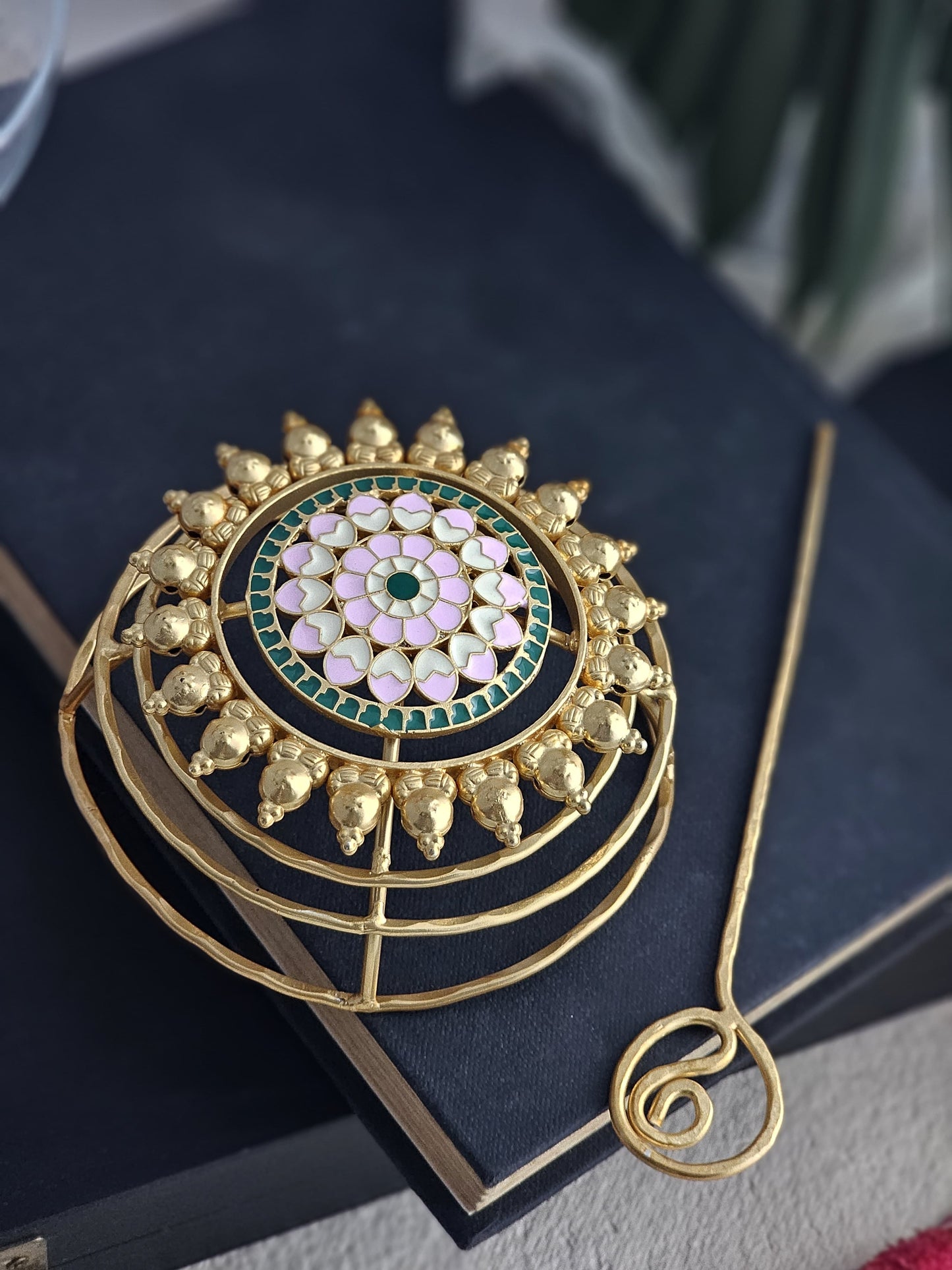 Golden Buncage & Stick