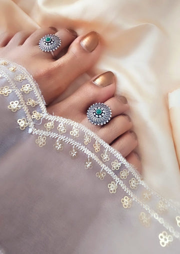 Binni' Wardrobe Hand crafted German Silver toe ring pair