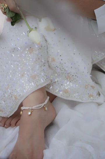 Tara Dewy Pearl Pachi Kundan Drop Anklet