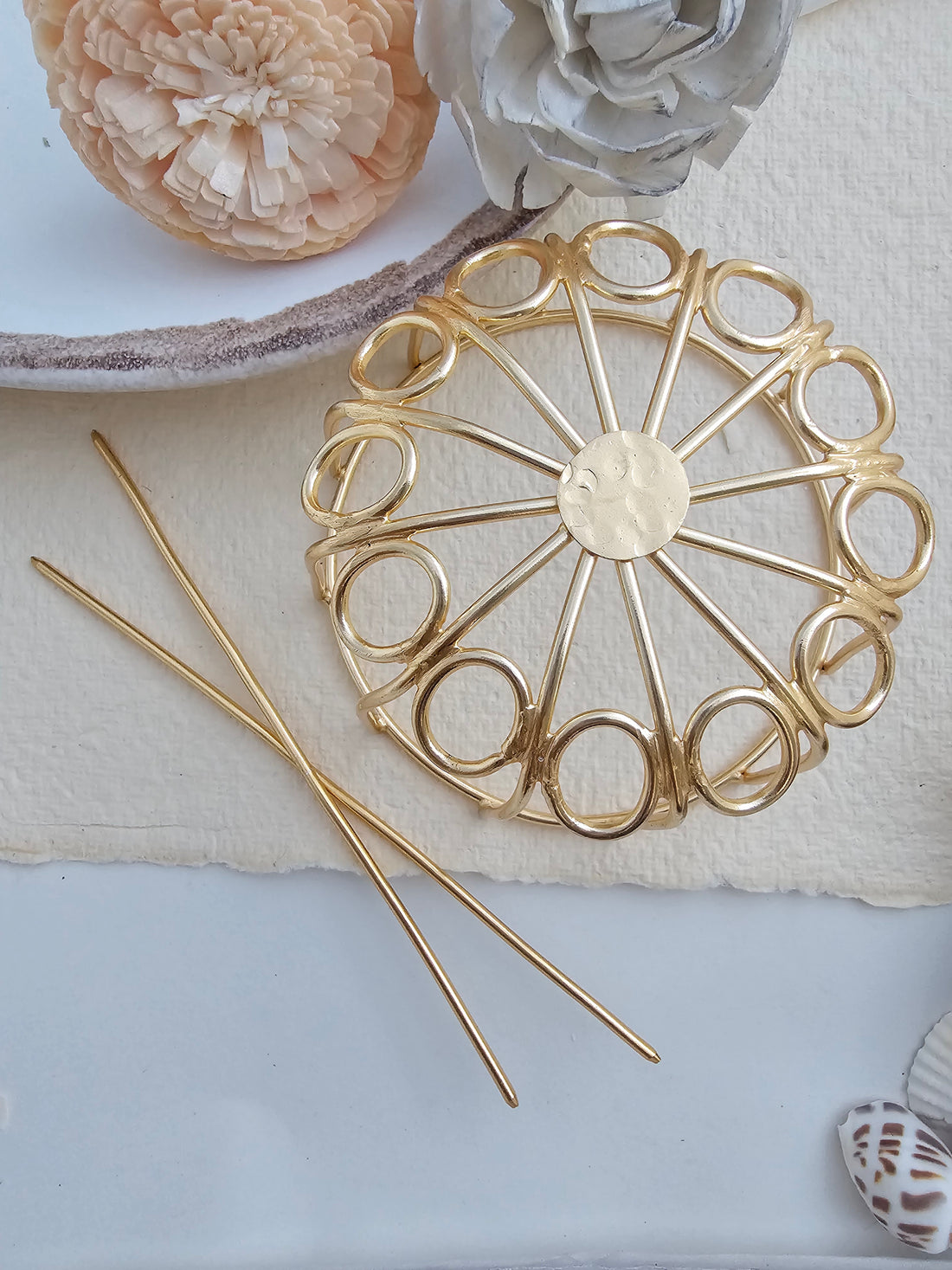 Flora Golden Bun Cage With Bun Sticks