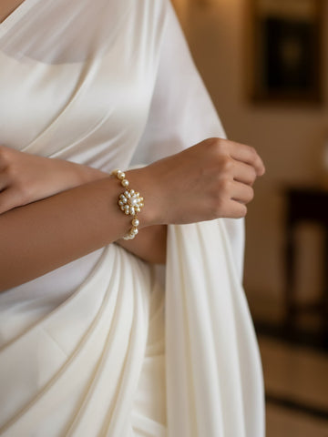 Timeless Aura Pearl Bracelet